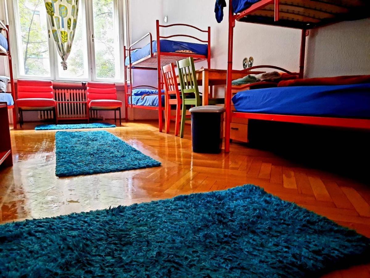 Lamis Hostel บูดาเปสต์ ภายนอก รูปภาพ